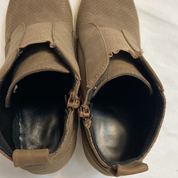 Wedge Taupe Colored Womens Wedge Size 6.5 - Picture 10 of 11